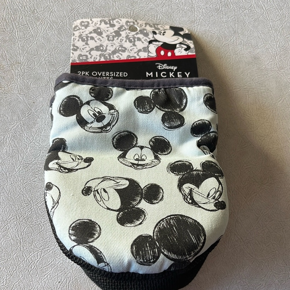 Disney Mickey Mouse teal set of two oversized oven mitts